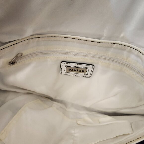 Danier white leather shoulder bag - Picture 9 of 10
